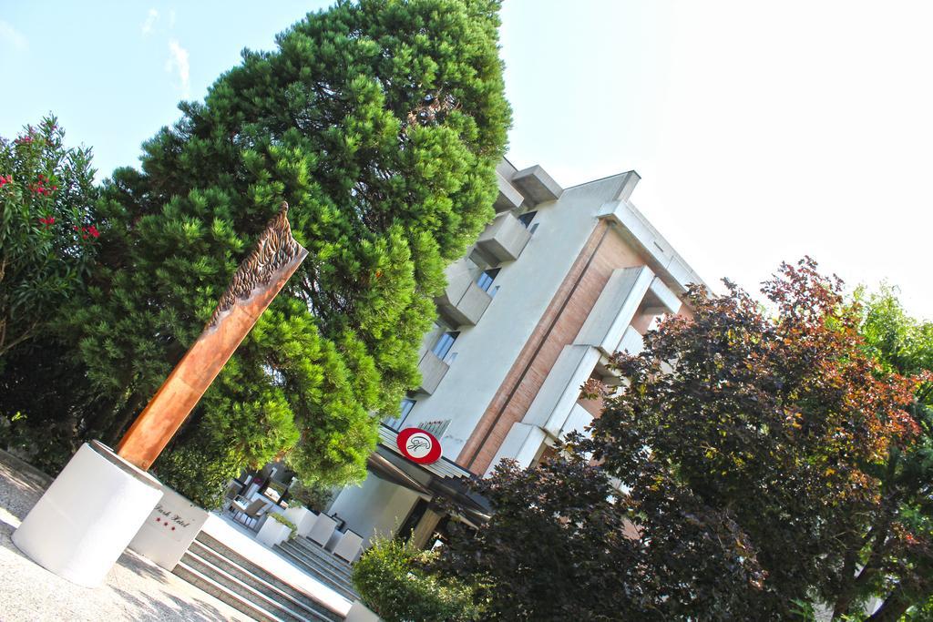 Park Hotel Castrocaro Terme Exteriör bild